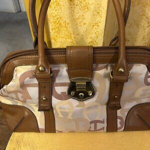 Vintage Etienne Aigner Signature logo  canvas  bag w brown faux leather trim han